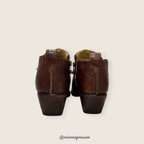 Frye Sacha Moto Shortie Cognac Leather Western Cowboy Pointy Toe Boho Ankle Boot - Picture 10 of 13